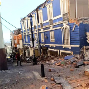 VIDEOS - Heridos, desaparecidos y derrumbes provocó terremoto de magnitud 7,4 en Colombia