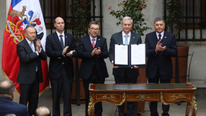 Las alertas que enciende en el oficialismo la reforma de seguridad que inhabilita 15 años de beneficios sociales y amplía atribuciones de Kast