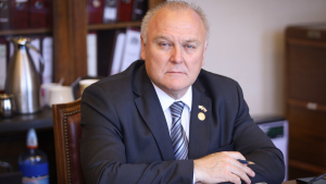 Senador Miguel Ángel Becker (RN) y reforma constitucional de seguridad: “Las Fuerzas Armadas no deben salir a combatir el crimen organizado”