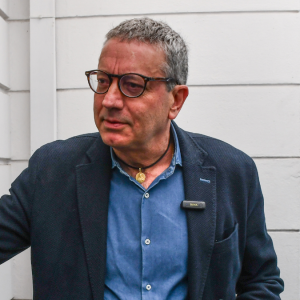 Fontaine cierra la puerta a que Codelco salga a la bolsa: 