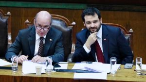 “Yo no sé si es mi pelo”: Exsubsecretario cuestiona laboratorio y exige antecedentes del examen que provocó su salida de Hacienda