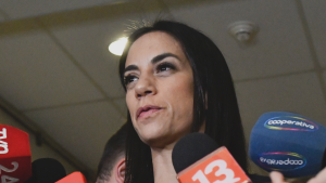 Paulina Núñez advierte al Gobierno por rol del gabinete: “No puede estar un ministro produciéndole problemas al Presidente”