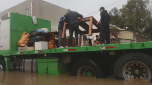 Minvu analiza reubicación de familias tras inundación de viviendas por lluvias en Angol