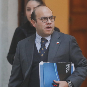 La Moneda sale a aclarar conteo de robos violentos en 2025 tras posteo de Boric que tildó de 