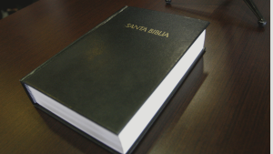 Diputados oficialistas piden instaurar el Día Nacional de la Oración y el Día Nacional de la Biblia