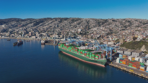 Puerto Valparaíso recibe a uno de los buques de mayor tamaño que han arribado a Chile