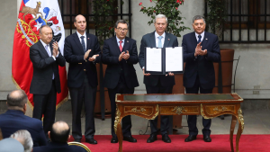 Los ejes de la reforma constitucional de Kast para consagrar la seguridad pública como un deber del Estado
