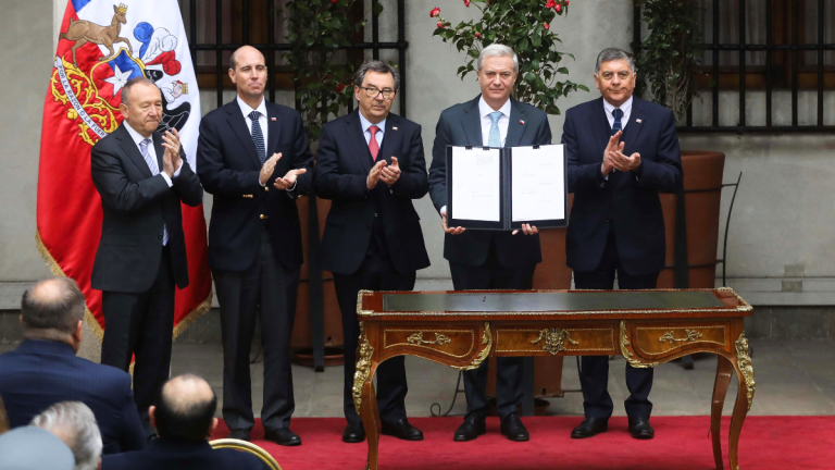 Los ejes de la reforma constitucional de Kast para consagrar la seguridad pública como un deber del Estado