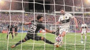 Vozinha vs Tim Payne: qué se sabe sobre el posible amistoso entre Colo Colo y Olimpia