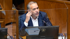 Los detalles de la investigación de VIF que involucra a Fidel Espinoza: senador se pronunció