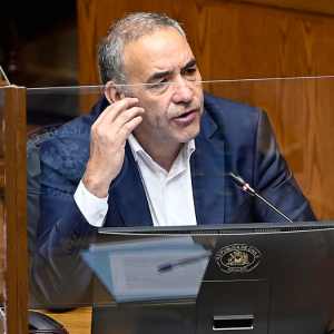 Los detalles de la investigación de VIF que involucra a Fidel Espinoza: senador se pronunció
