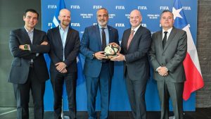 Milad apoya a Infantino en la FIFA pese a fallido proyecto y a la exclusión de Chile como sede en Mundial 2030