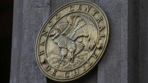 Economía chilena sufre nuevo golpe: PIB de segundo trimestre cae y cierra el primer semestre del año en rojo