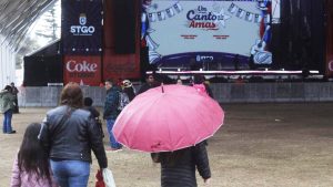 Lluvias llegan a Santiago este fin de semana de Fiestas Patrias y DMC alerta por tormentas eléctricas en tres regiones