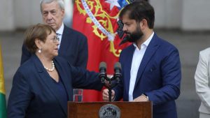 “Sí, sí valía la pena”: Boric respalda a Bachelet tras bajar su candidatura a la ONU