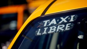 Bono para transportistas seguirá hasta diciembre: revisa los requisitos para recibir $100 mil mensuales