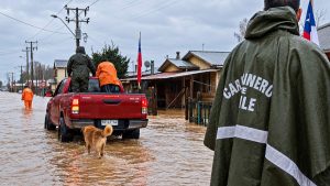 Sistema frontal provoca desbordes y evacuaciones en distintas zonas del sur del país