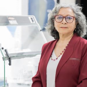 Apolinaria García, la científica que creó el probiótico contra el cáncer gástrico: 