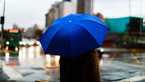 Más lluvia y contraste térmico: así estará el tiempo durante la primavera en Chile