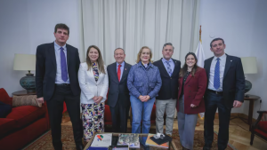 Por primera vez tras llegar a La Moneda: Gobierno cita a libertarios a reunión de coordinación oficialista