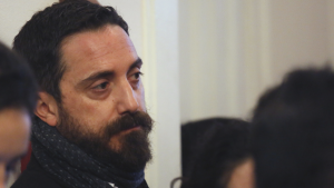 Pablo Larraín apunta contra el Gobierno por reacción oficial tras muerte de Patricio Guzmán