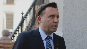Alcalde de Punta Arenas y comercio con Malvinas: 