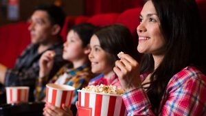 Día del Cine tendrá entradas desde $2.000: revisa las fechas y cines que tendrán descuentos