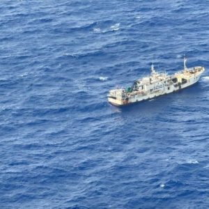 El operativo que desplegó la Armada ante la presencia de 21 pesqueros chinos cerca de Rapa Nui