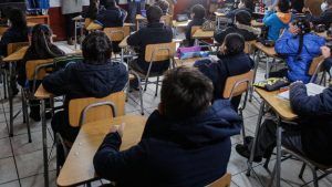 Dobla el promedio OCDE: más del 23% de los profesores de colegios públicos no están plenamente calificados