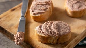 FOTO - Minsal detecta Listeria en alimento de Walmart en Chile y ordena retiro del producto