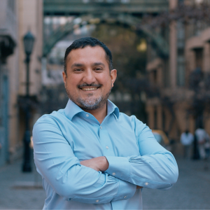Sebastián Vergara, secretario general del PPD: “Los liderazgos de Boric y Bachelet no son contradictorios”