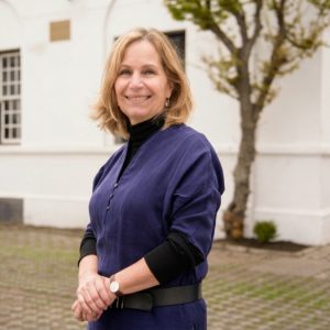 Magdalena Aninat, directora ejecutiva de colegios CEAS: 
