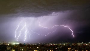 Tormentas eléctricas y granizos: las regiones bajo aviso de la DMC para este jueves