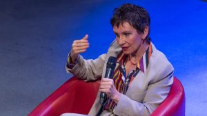 Tohá pone paños fríos a eventual candidatura de Bachelet: 
