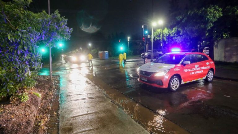 Se desborda Quebrada Honda en Las Condes: Senapred emite alerta SAE por aumento del caudal