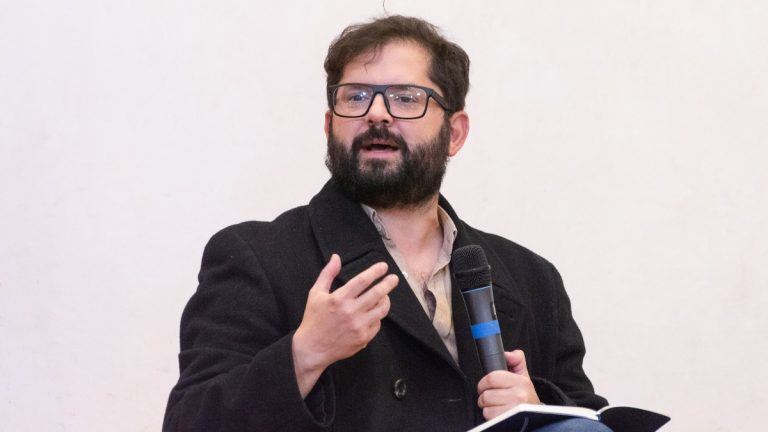 El llamado de Boric a la izquierda para recuperar mayorías: 
