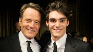 Revelan cómo murió el actor que interpretó al hijo de Walter White en la serie Breaking Bad