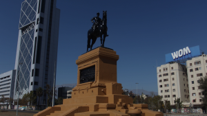 Monumento a Baquedano: impulsan campaña para recaudar $180 millones y recuperar placas dañadas