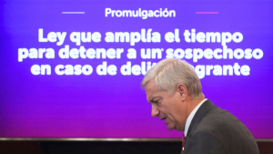 Las implicaciones de la nueva ley que aumenta el plazo de flagrancia que firmó el Presidente Kast