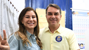 Migraciones confirmó que estuvo en Argentina: la ruta que hizo Flávio Bolsonaro tras fugarse de Brasil