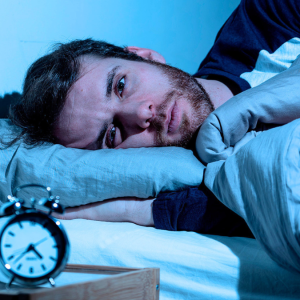 Encuesta Cadem: 41% está a gusto con su vida y solo cuatro de cada 10 valoran bien su salud mental