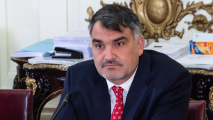 Macaya pidió mayor esfuerzo a Mas para dejar atrás las 