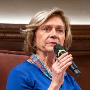 Matthei vuelve a la carga contra el Gobierno: dardos hacia Quiroz e indignación por rebaja de penas a abusadores