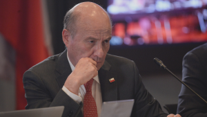 Quiroz volvió a rebajar proyección de crecimiento para 2026 y justifica pedir 25.000 millones de endeudamiento