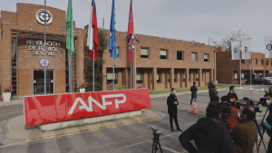 Municipalidad de Peñalolén se enfrenta a la ANFP: acusa millonaria deuda por pago de patentes