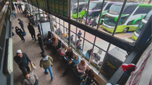 Transporte interurbano apunta a De Grange tras nueva alza del diésel: 