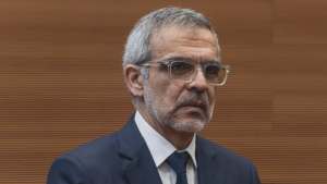 Luis Cordero rebate argumento jurídico de Rabat para defender rebajas: 