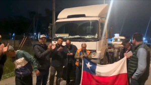 Las exigencias al Gobierno de los camioneros que iniciaron un paro con bloqueo en San Antonio