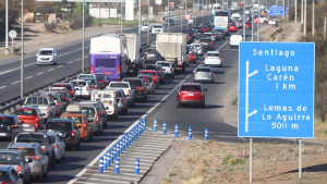 Los detalles del plan de contingencia del MOP por el masivo retorno de vehículos a Santiago este lunes