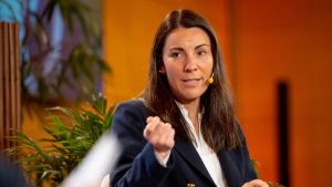 Ministra Arzola sostiene que Yo Elijo mi PC tiene impacto nulo en el aprendizaje